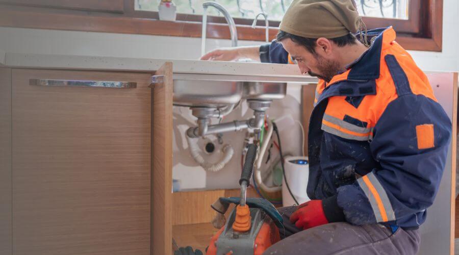 Expert burst pipe repair services in Belpre, KS
